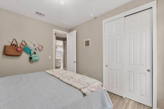 3131 Farragut Street NE, Rio Rancho, NM 87144