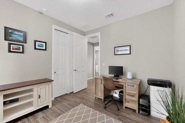 3131 Farragut Street NE, Rio Rancho, NM 87144