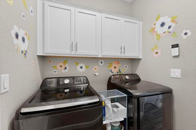 3131 Farragut Street NE, Rio Rancho, NM 87144