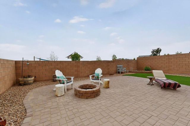 3131 Farragut Street NE, Rio Rancho, NM 87144