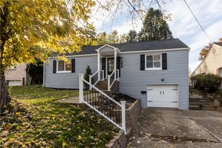 384 Logan Rd, Bethel Park, PA 15102
