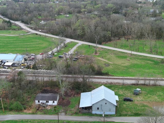 104 Hinkle Hill St, E, Bell Buckle, TN 37020