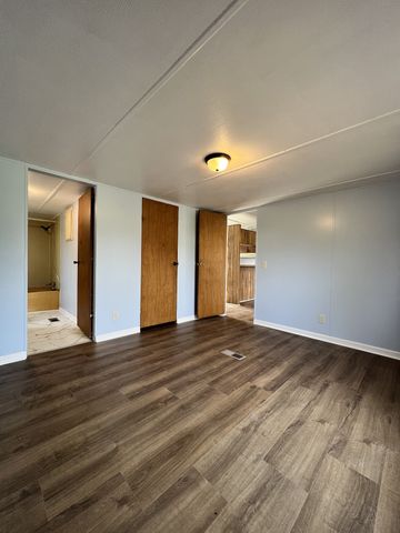 104 Hinkle Hill St, E, Bell Buckle, TN 37020
