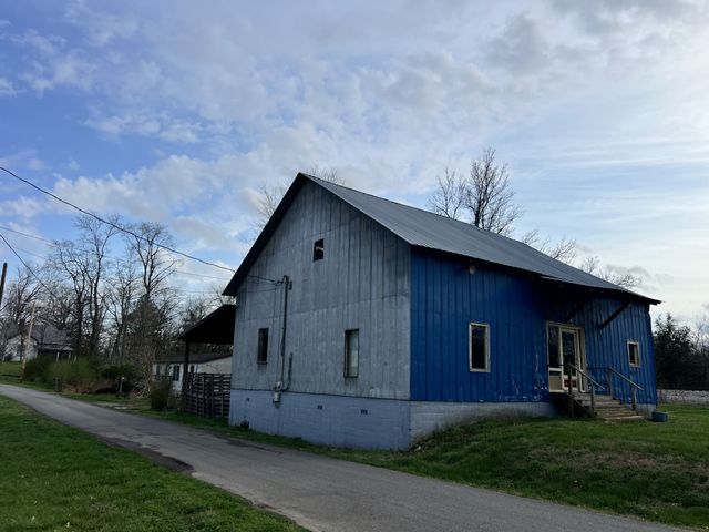 104 Hinkle Hill St, E, Bell Buckle, TN 37020