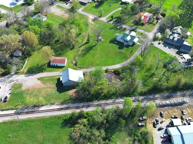 104 Hinkle Hill St, E, Bell Buckle, TN 37020