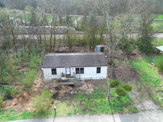 104 Hinkle Hill St, E, Bell Buckle, TN 37020
