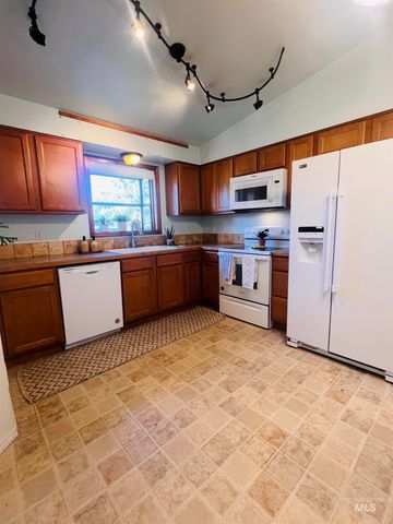 8763 W Austin St., Garden City, ID 83714