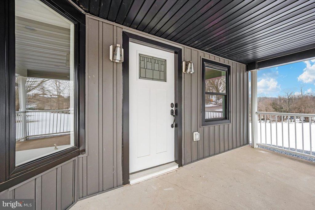 Image 2 of property listing at 9932 KELLY RD, Walkersville, MD 21793