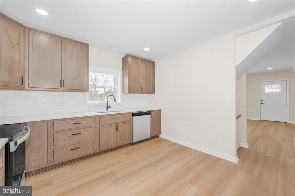 Image 25 of property listing at 9932 KELLY RD, Walkersville, MD 21793