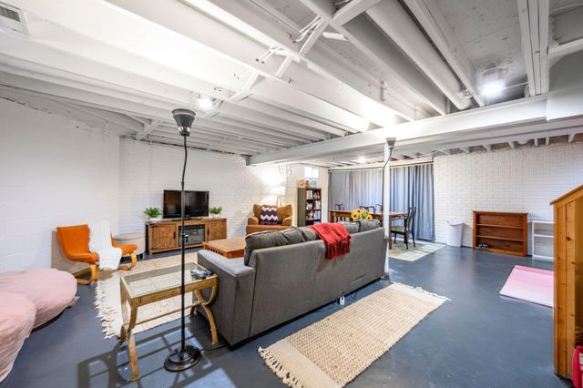 1062 Fishermans Drive, Westerville, OH 43082