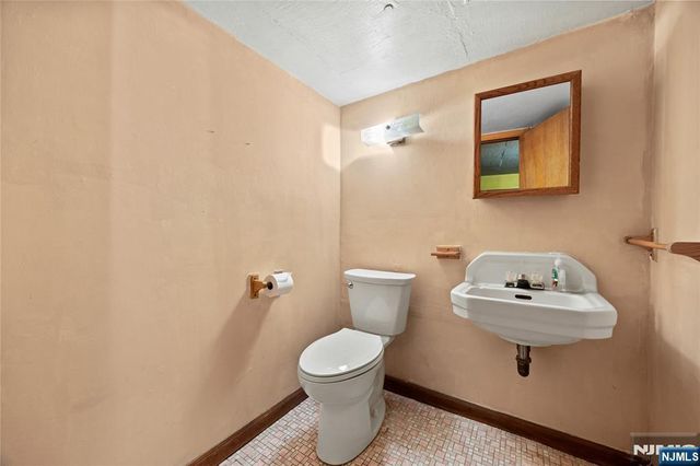 78 Floyd Avenue, Bloomfield, NJ 07003