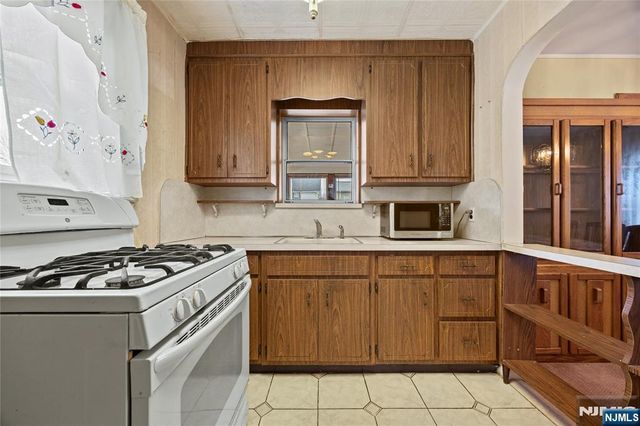 78 Floyd Avenue, Bloomfield, NJ 07003