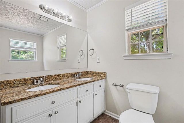 20 Woodside Court, Mcdonough, GA 30253