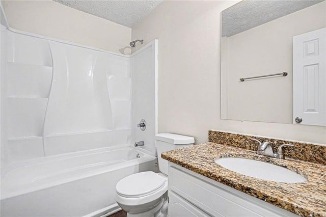 20 Woodside Court, Mcdonough, GA 30253