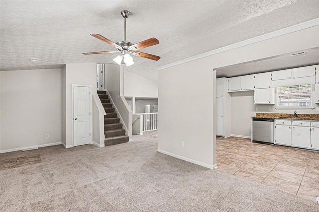 20 Woodside Court, Mcdonough, GA 30253