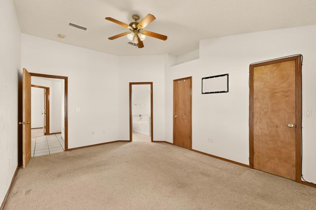 19 Pinon Avenue, Los Lunas, NM 87031