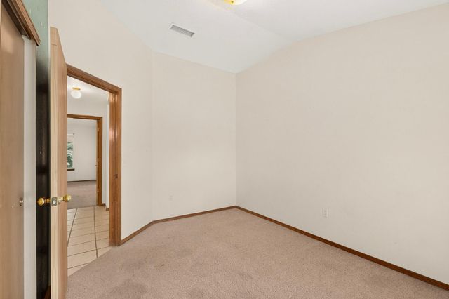 19 Pinon Avenue, Los Lunas, NM 87031