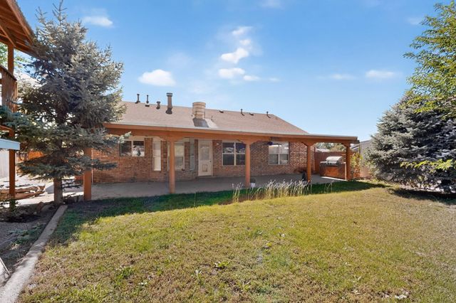 19 Pinon Avenue, Los Lunas, NM 87031
