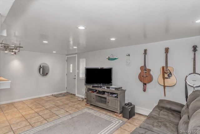 3158 Rawlins Avenue, Bronx, NY 10465