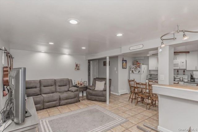 3158 Rawlins Avenue, Bronx, NY 10465