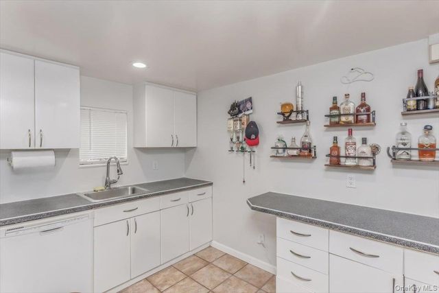 3158 Rawlins Avenue, Bronx, NY 10465