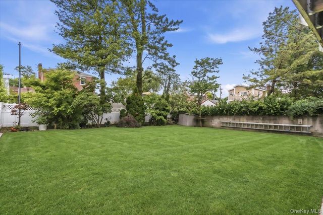 3158 Rawlins Avenue, Bronx, NY 10465