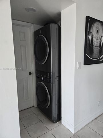 6195 Rock Island Rd 409, Tamarac, FL 33319