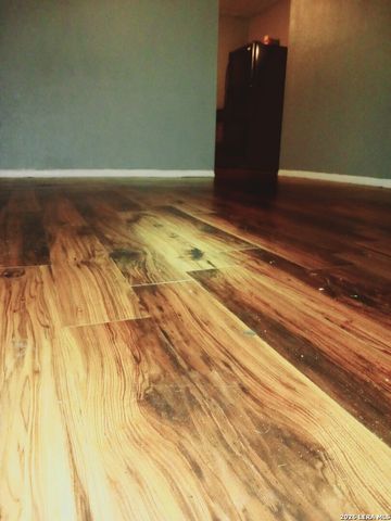 2513 Quintana, San Antonio, TX 78211