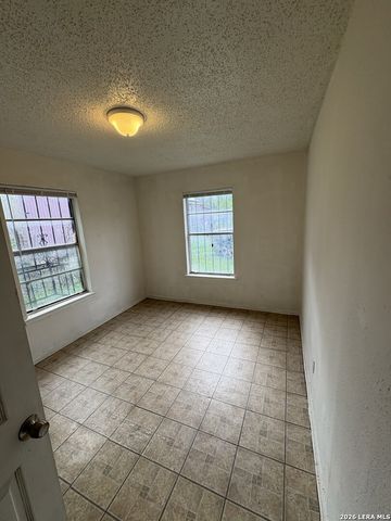 2513 Quintana, San Antonio, TX 78211