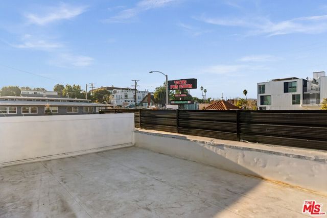 2951 Lincoln Boulevard, Santa Monica, CA 90405