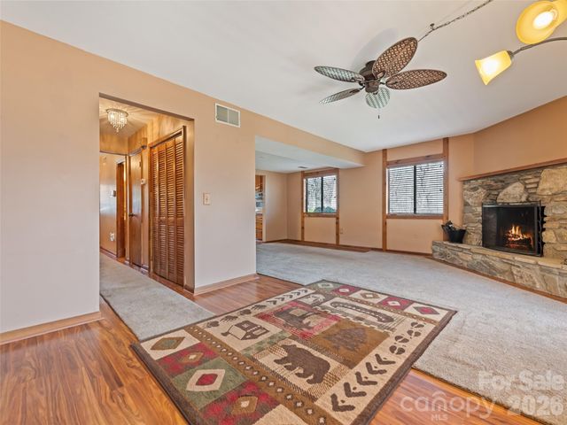 37 George Circle, Maggie Valley, NC 28751