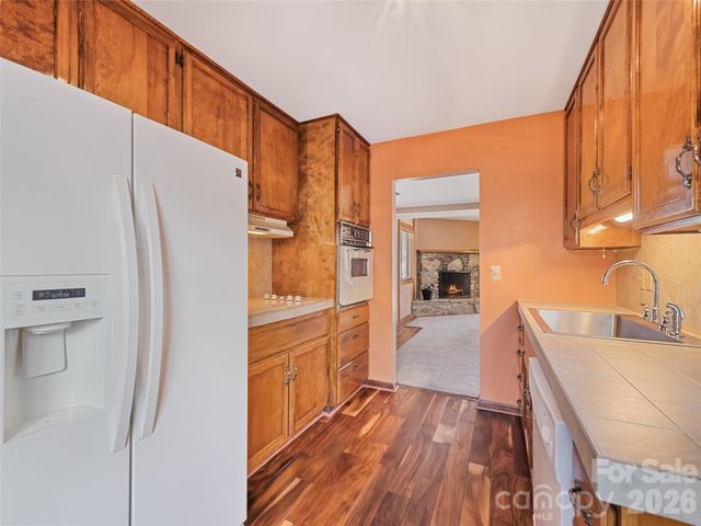 37 George Circle, Maggie Valley, NC 28751