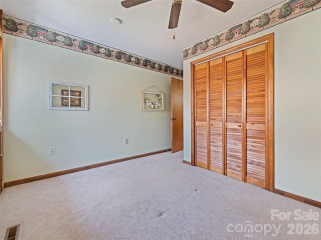 37 George Circle, Maggie Valley, NC 28751
