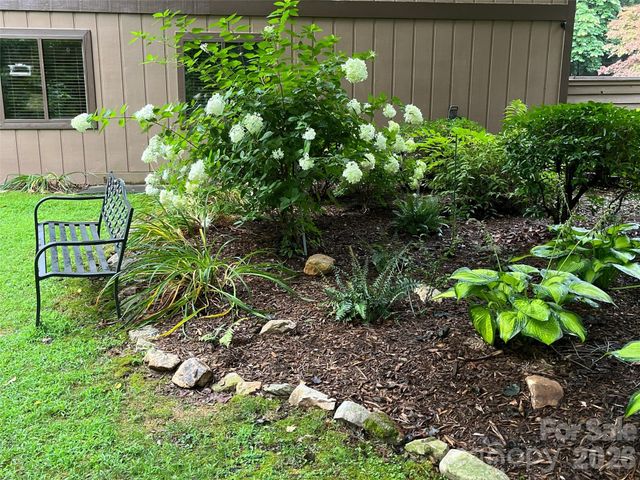 37 George Circle, Maggie Valley, NC 28751