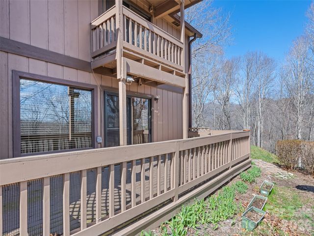 37 George Circle, Maggie Valley, NC 28751