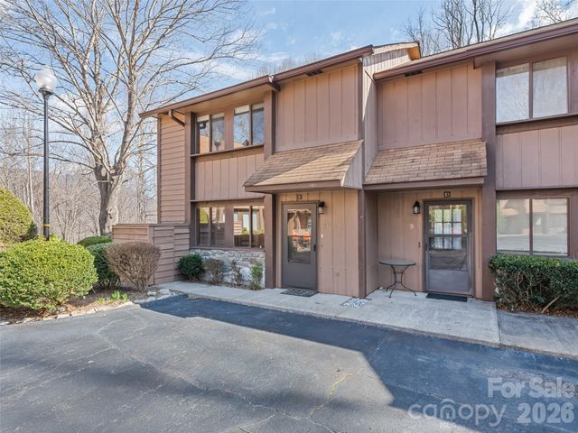 37 George Circle, Maggie Valley, NC 28751