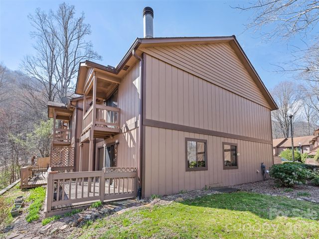 37 George Circle, Maggie Valley, NC 28751