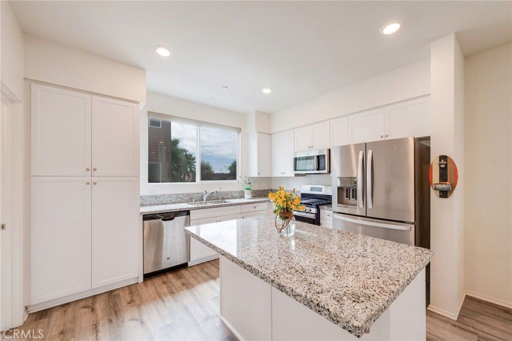 17614 Garden House, Bellflower, CA 90706 — photo 4