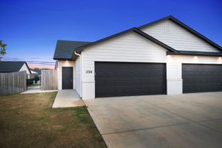 1724 E Decarsky Ct., Derby, KS 67037