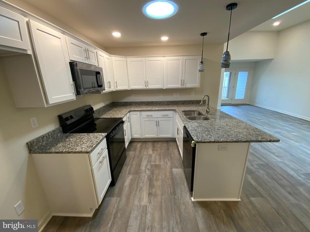 7216 WHITE OAK BLVD, Harrisburg, PA 17112