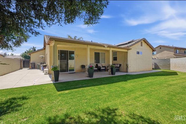 7214 Sleepy Lagoon Drive, Bakersfield, CA 93312