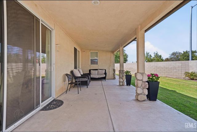 7214 Sleepy Lagoon Drive, Bakersfield, CA 93312