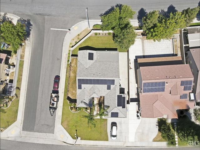 7214 Sleepy Lagoon Drive, Bakersfield, CA 93312