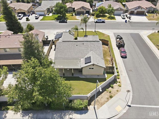 7214 Sleepy Lagoon Drive, Bakersfield, CA 93312