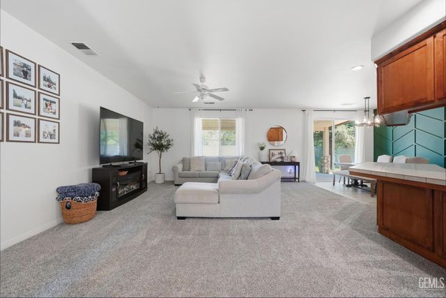 7214 Sleepy Lagoon Drive, Bakersfield, CA 93312