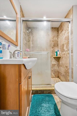 1909 S BROAD ST, Philadelphia, PA 19148