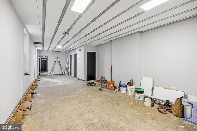 1909 S BROAD ST, Philadelphia, PA 19148