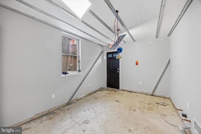 1909 S BROAD ST, Philadelphia, PA 19148