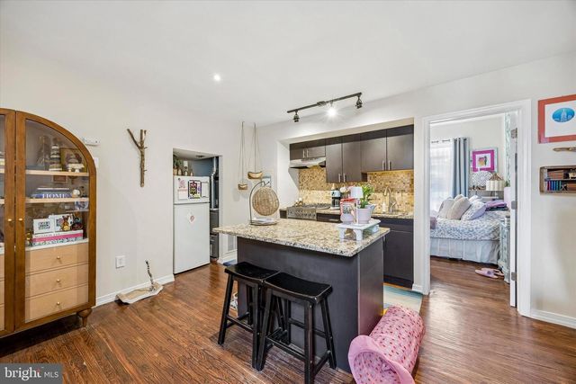 1909 S BROAD ST, Philadelphia, PA 19148