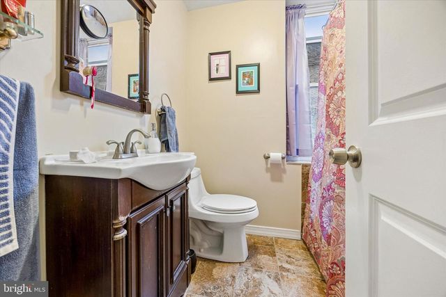 1909 S BROAD ST, Philadelphia, PA 19148